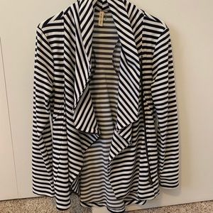 Navy & white sweater/cardigan jacket with zipper.